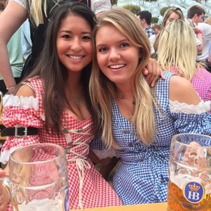 Meet your Posher, Caroline